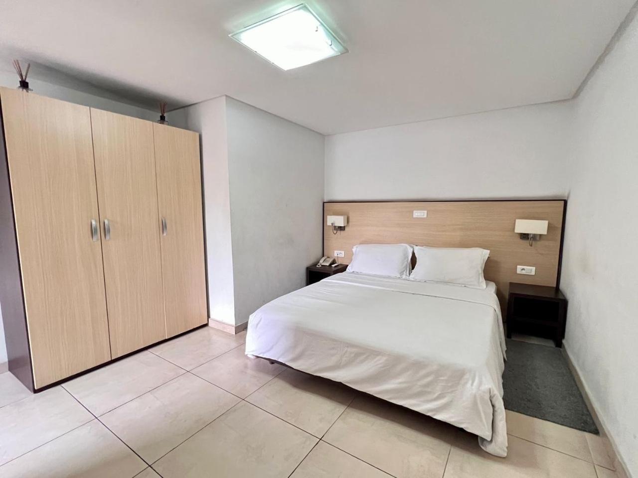 Residence Achenbach 阿比让 外观 照片